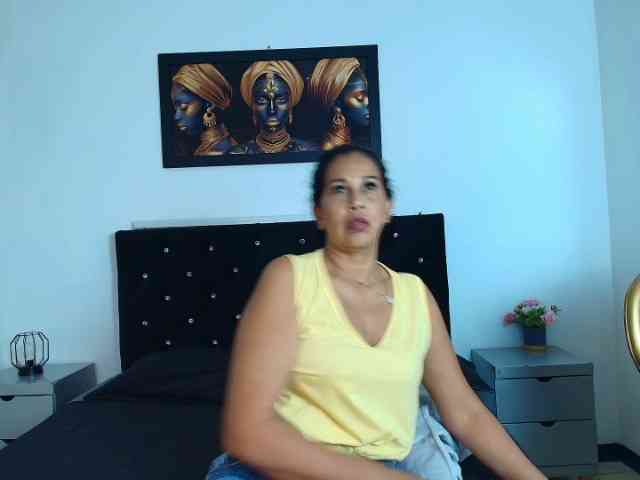 Shanon-mature Shanon-mature