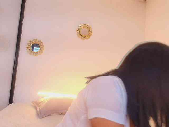 Shanon-mature webcam