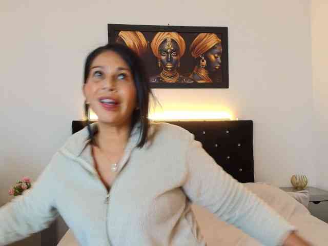 Shanon-mature Shanon-mature