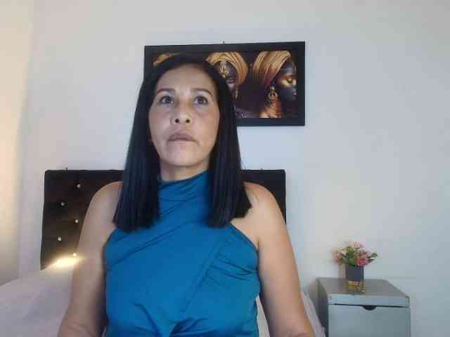 Shanon-mature Shanon-mature