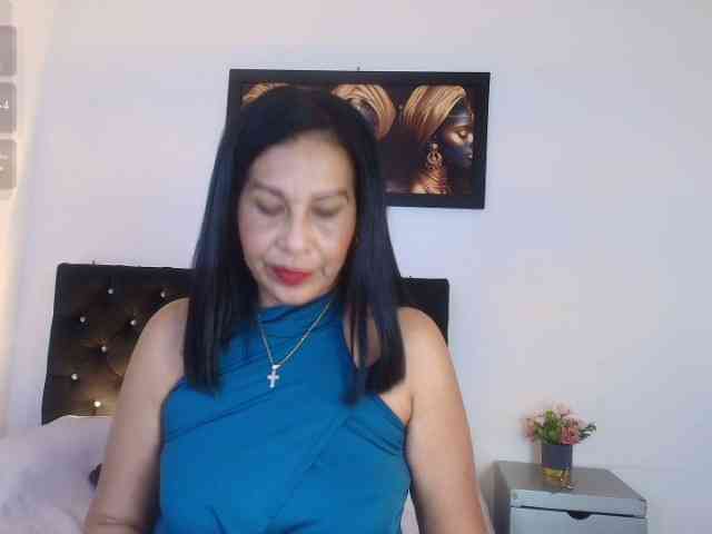 Shanon-mature Shanon-mature