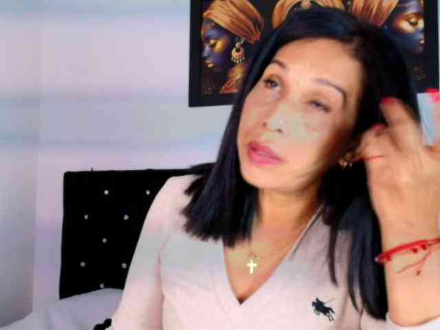 Shanon-mature Shanon-mature