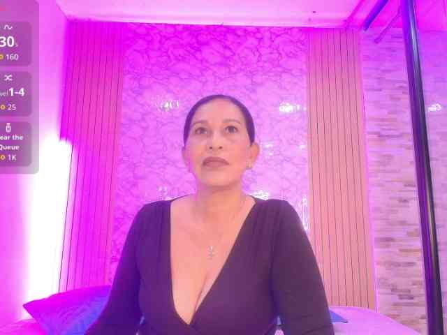 Shanon-mature Shanon-mature