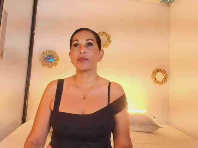 Shanon-mature Shanon-mature