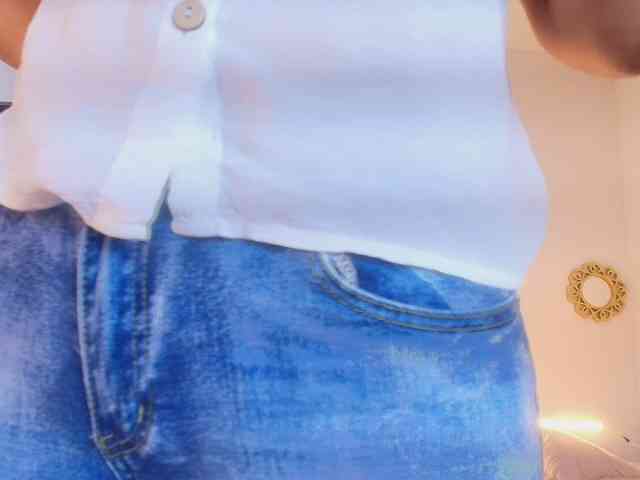 Shanon-mature's webcam live show