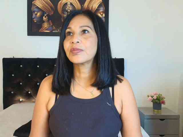 Shanon-mature Shanon-mature