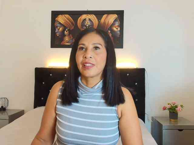 Shanon-mature Shanon-mature