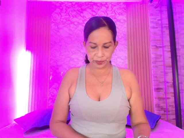 Shanon-mature Shanon-mature