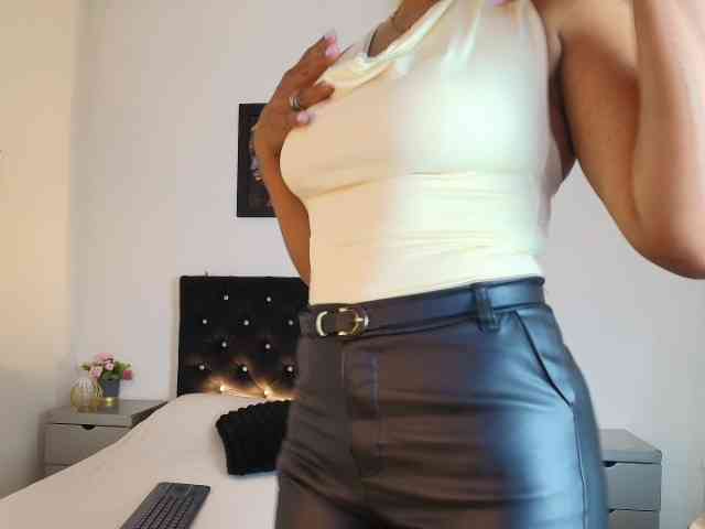 Shanon-mature Shanon-mature