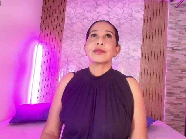 Shanon-mature Shanon-mature