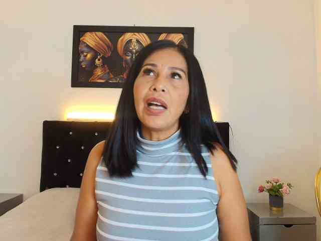 Shanon-mature Shanon-mature