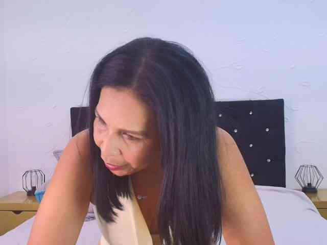 Shanon-mature Shanon-mature