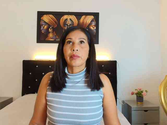 Shanon-mature Shanon-mature