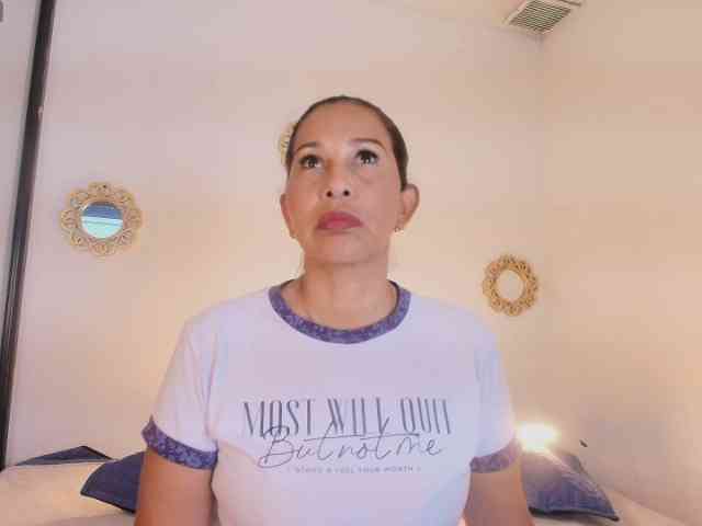 Shanon-mature Shanon-mature