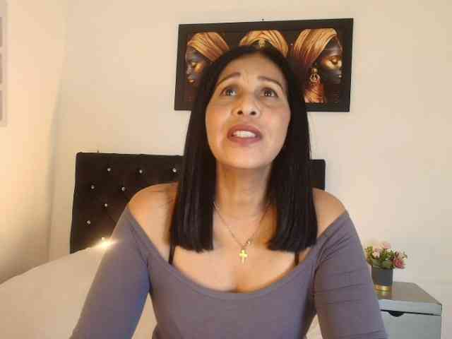 Shanon-mature's live stream