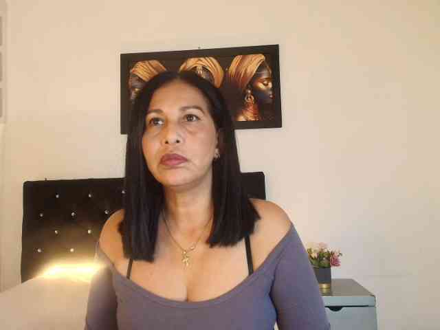 Shanon-mature Shanon-mature