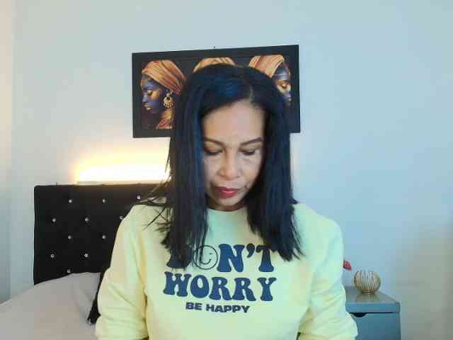 Shanon-mature webcam