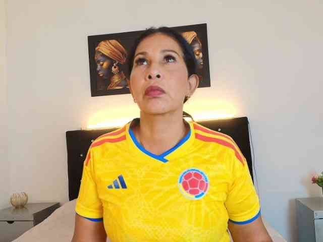 Shanon-mature Shanon-mature