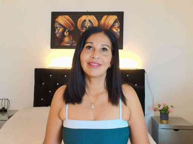 Shanon-mature Shanon-mature