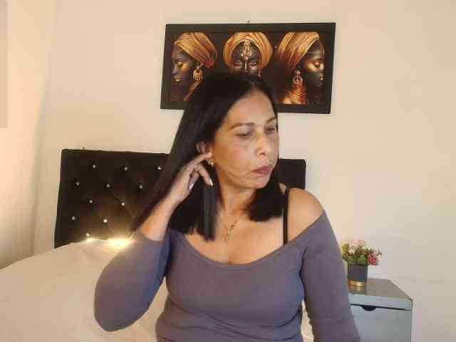 Shanon-mature Shanon-mature