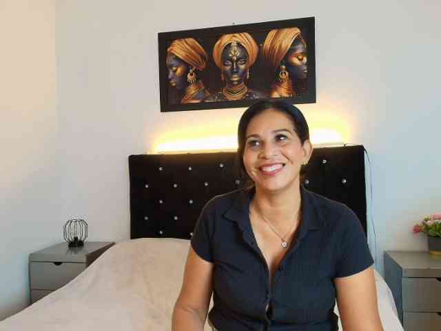 free webcam Shanon-mature