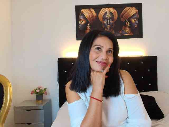 Shanon-mature Shanon-mature