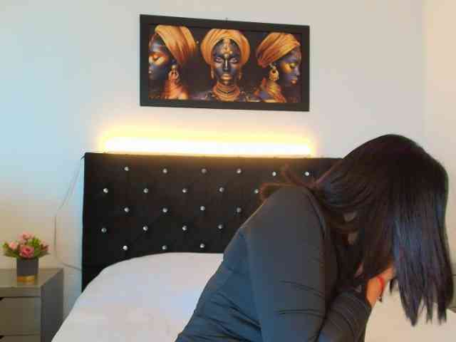 Shanon-mature webcam