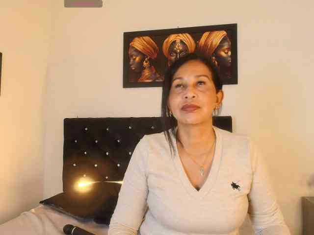 Shanon-mature Shanon-mature