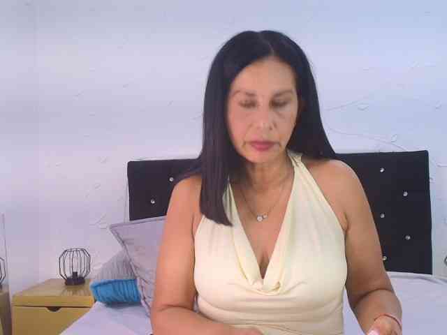 Shanon-mature Shanon-mature