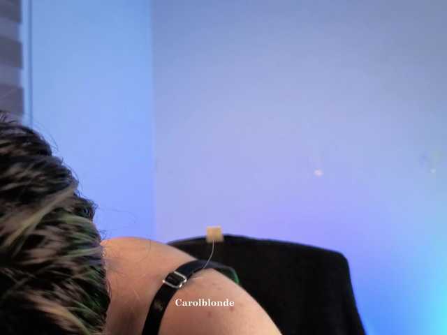 Charlotte-glasses live cam on BongaCams