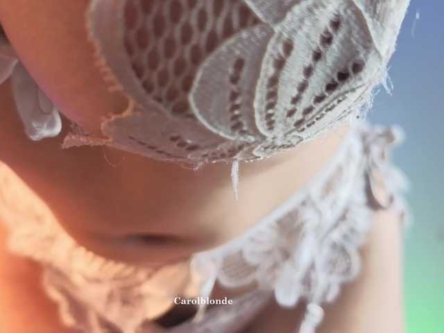 Charlotte-glasses Live Cam pe BongaCams