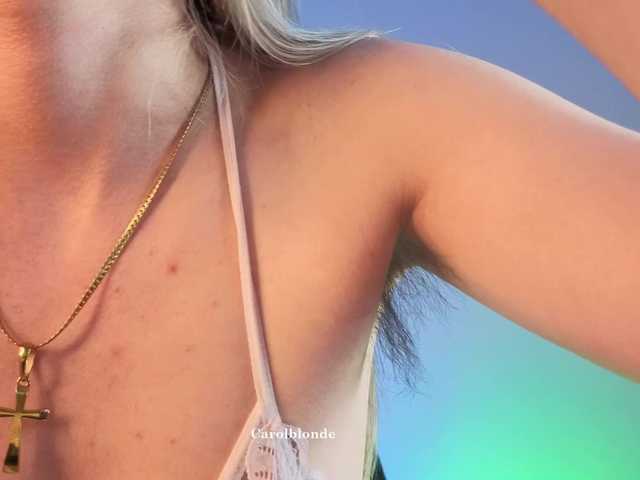 Carolblonde live webcam show
