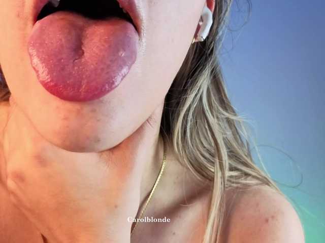 Charlotte-glasses live cam on BongaCams