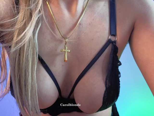 Charlotte-glasses live cam on BongaCams