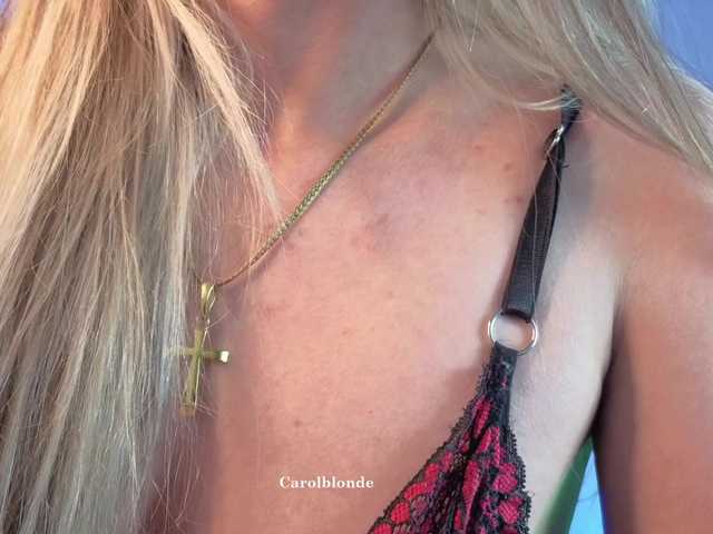 Charlotte-glasses live cam on BongaCams