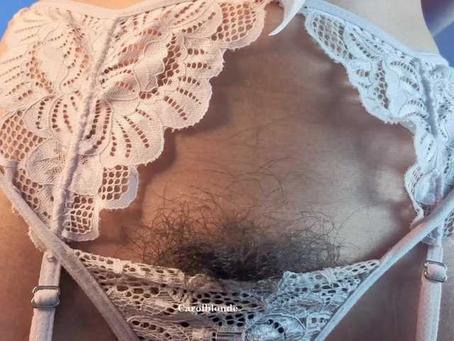 Charlotte-glasses live cam on BongaCams