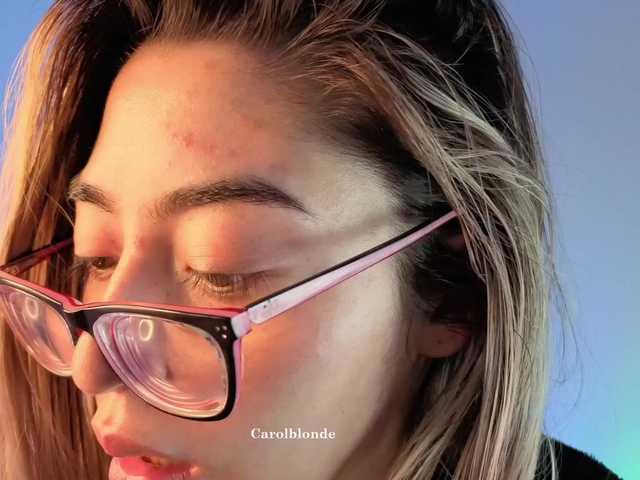 Charlotte-glasses Live Cam on BongaCams