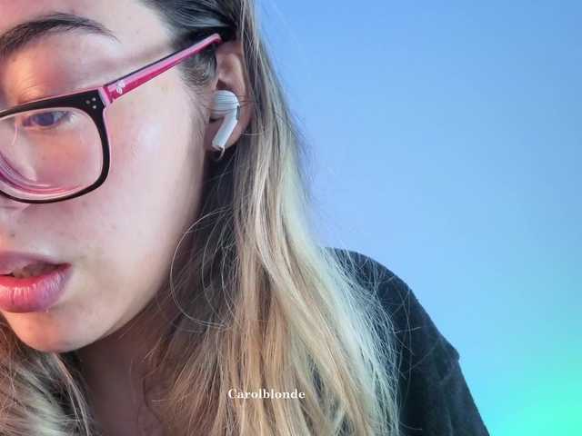 Charlotte-glasses live cam on BongaCams