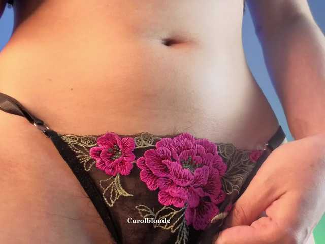 Carolblonde live webcam show