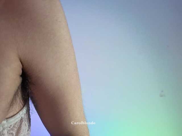 Charlotte-glasses live cam on BongaCams