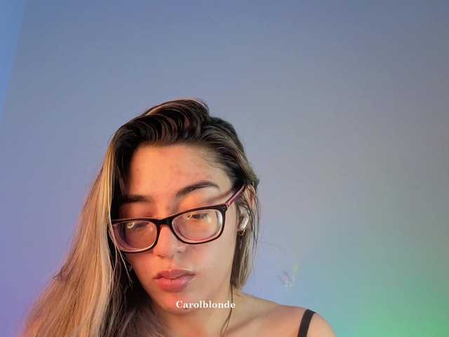 Charlotte-glasses live cam on BongaCams