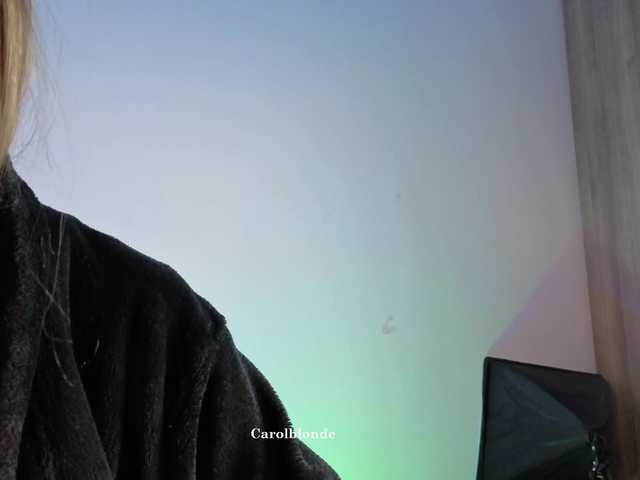 Charlotte-glasses live cam on BongaCams