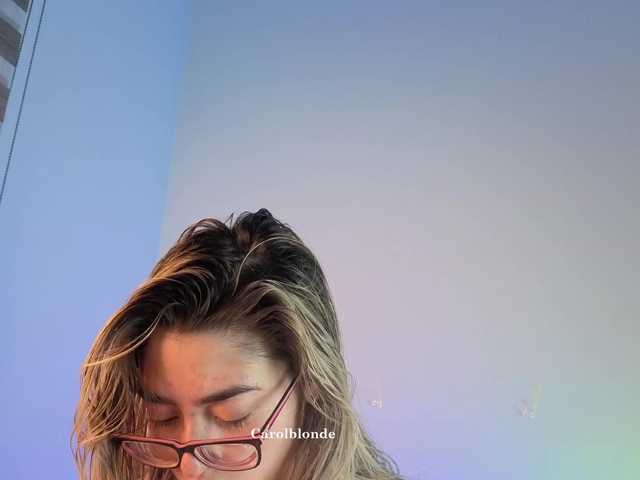 Charlotte-glasses live webcam show