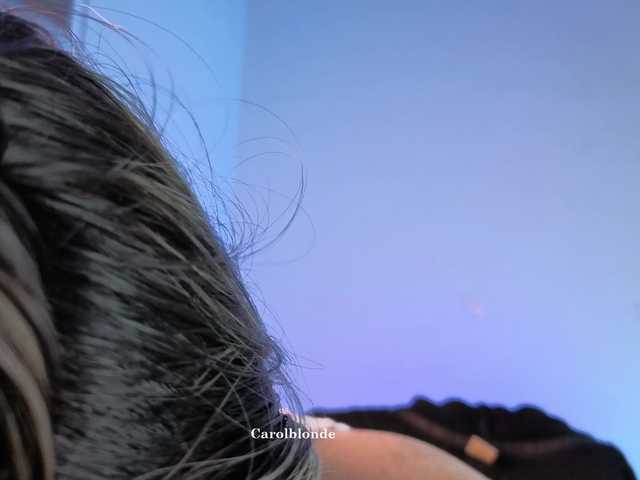 Charlotte-glasses live cam on BongaCams