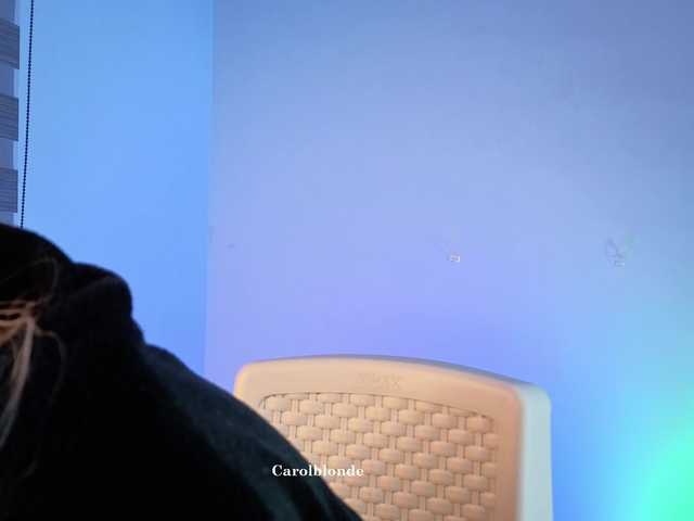 Charlotte-glasses live cam on BongaCams