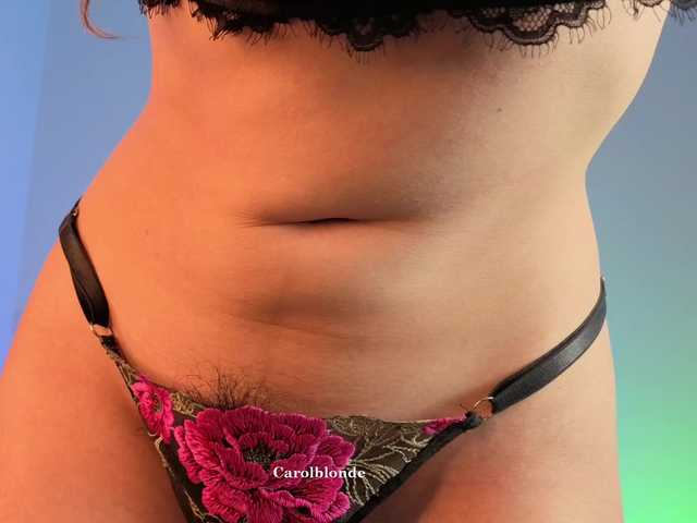 Charlotte-glasses live cam on BongaCams