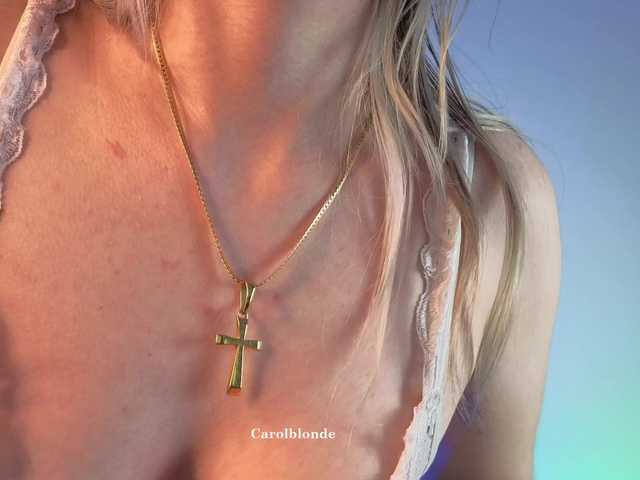 Charlotte-glasses live cam on BongaCams