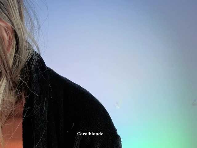 Charlotte-glasses live cam on BongaCams