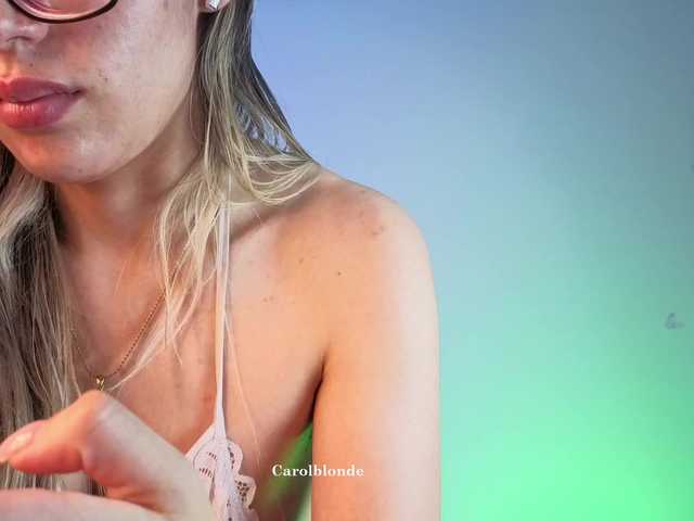 Charlotte-glasses live cam on BongaCams