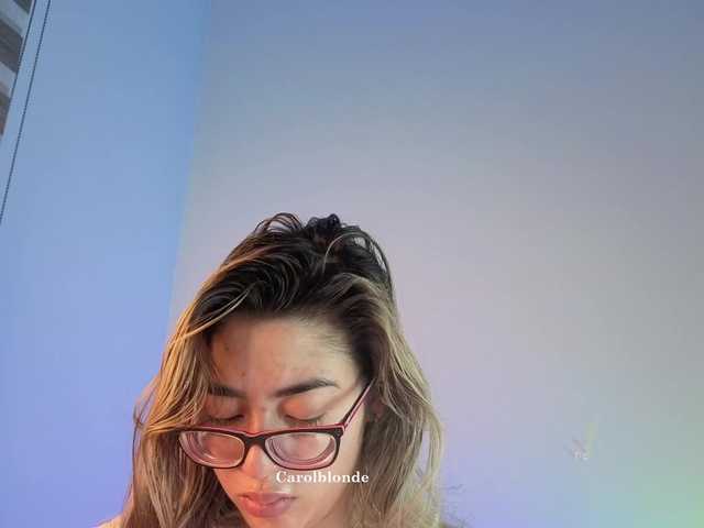 Charlotte-glasses live webcam show